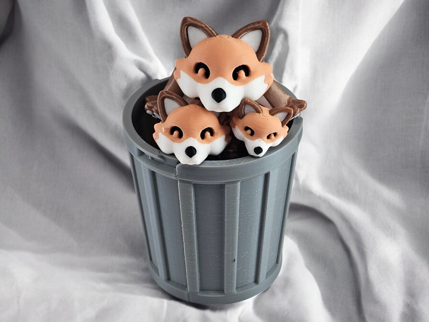 3D Printed Fox Family Toy Set with Trash Can - Fun and Unique Fox Figures for Kids - Eco-Friendly Playtime