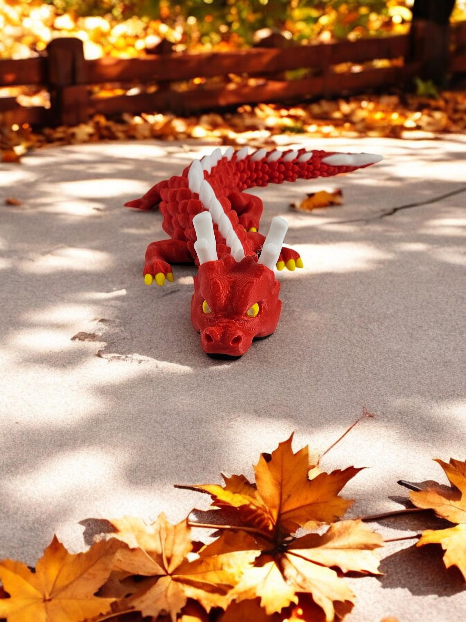 Articulated 3D Printed Dragon with Storage Egg, Flexible Dragon Figure with Horns, Detailed Fantasy Creature, Perfect Gift for Dragon Lovers