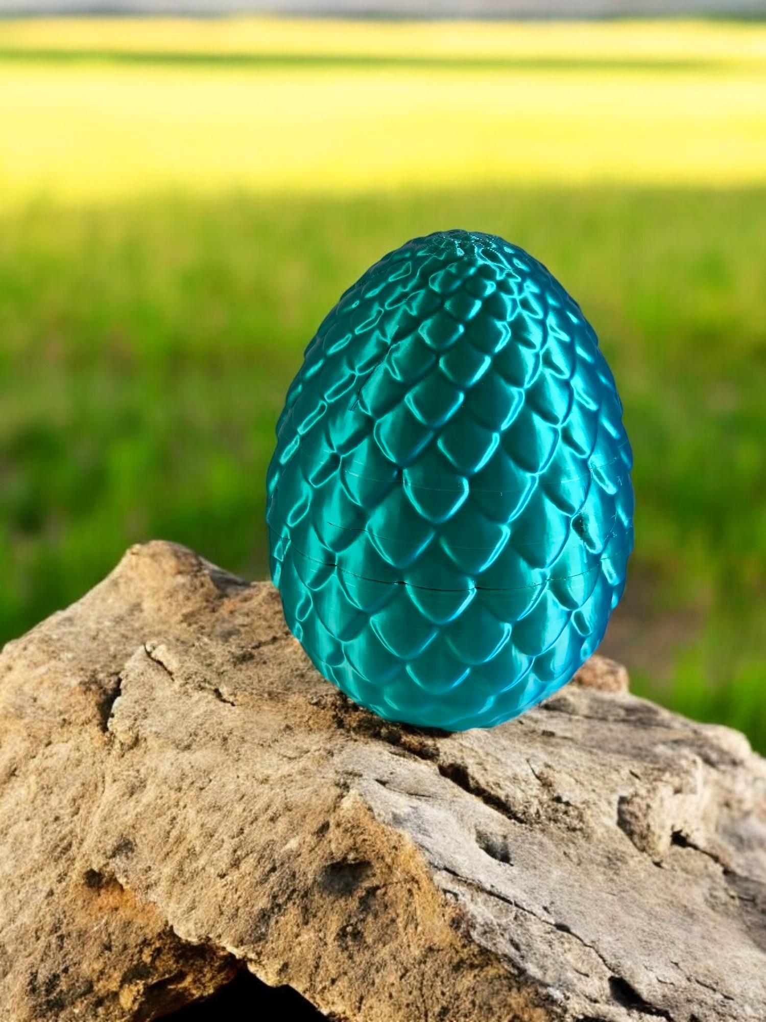 Articulated 3D Printed Dragon with Storage Egg, Flexible Dragon Figure with Horns, Detailed Fantasy Creature, Perfect Gift for Dragon Lovers